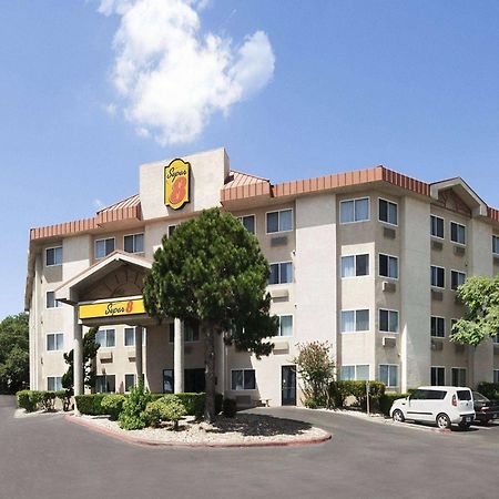 Super 8 By Wyndham Austin North/University Area Экстерьер фото