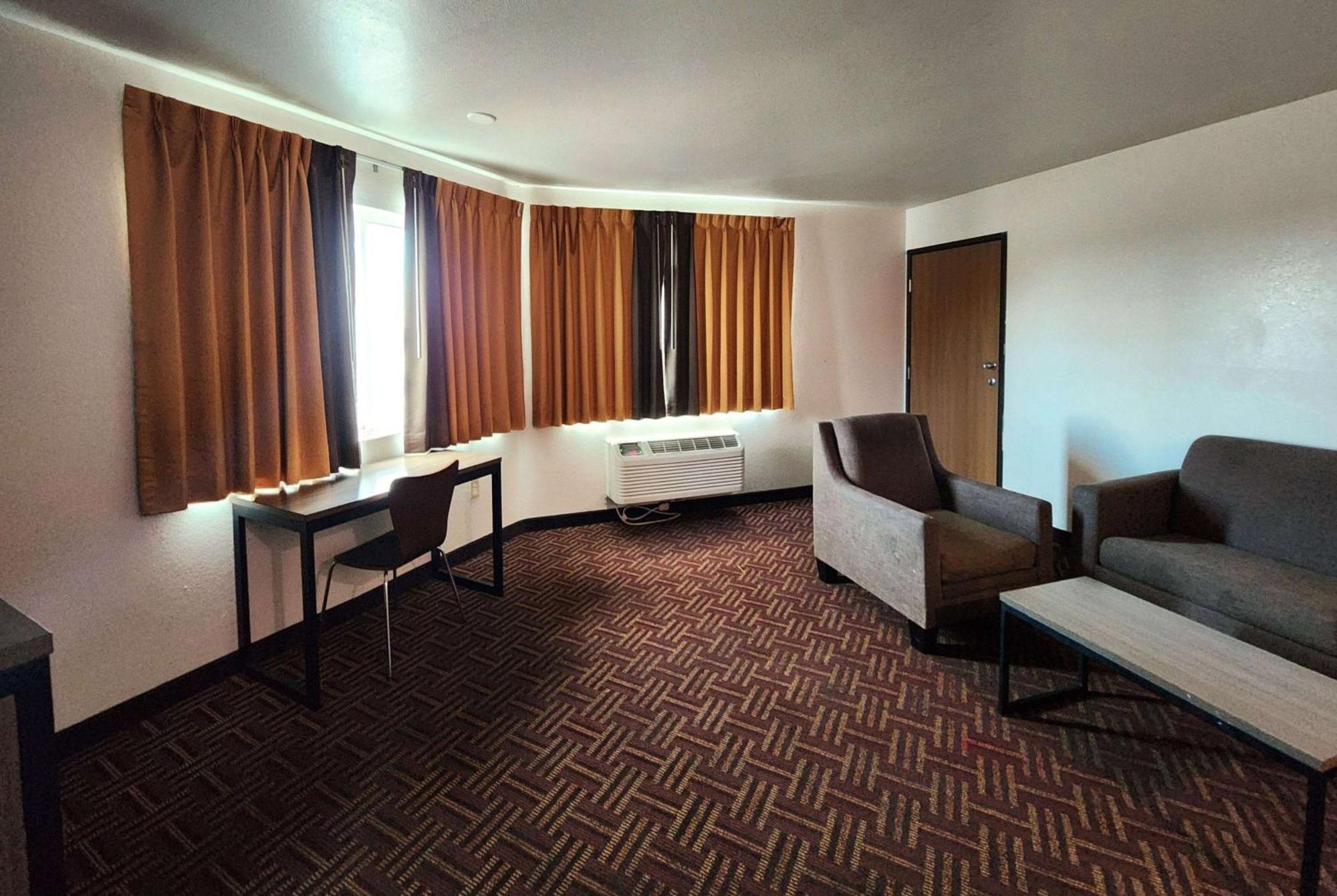 Super 8 By Wyndham Austin North/University Area Экстерьер фото